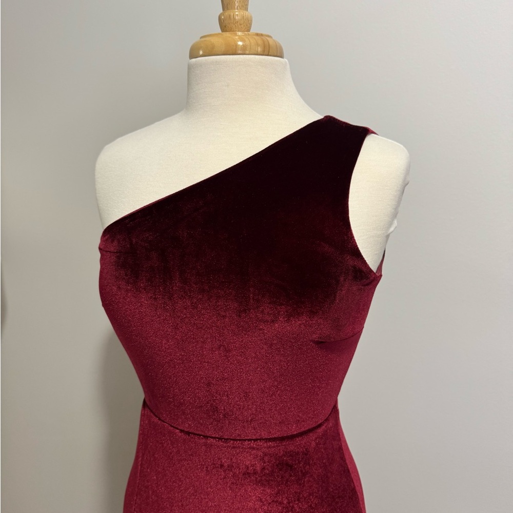 Baltic Born Tatiana Velvet One-Shoulder Maxi Dress Merlot Size S - Picture 6 of 14